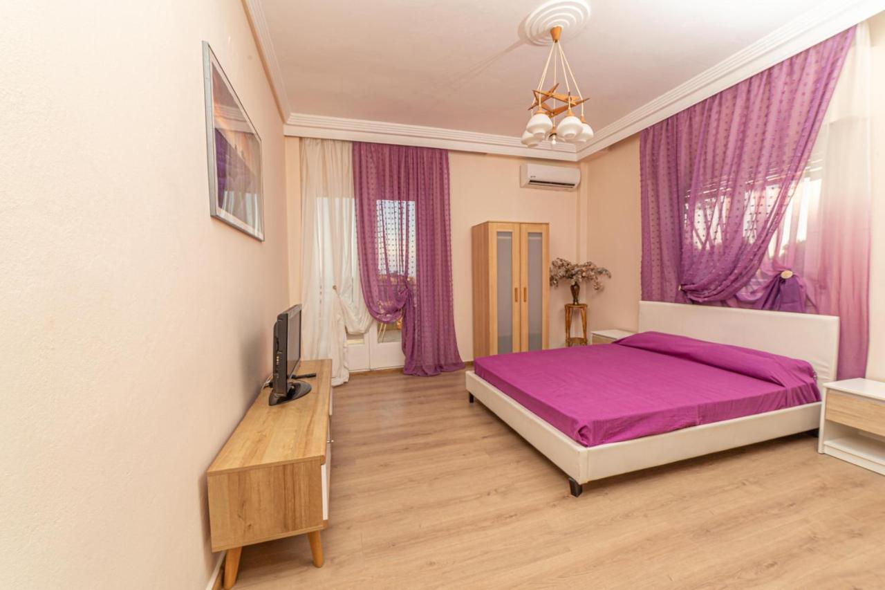 Elena'S Apartments 尼亚米卡尼奥纳 外观 照片