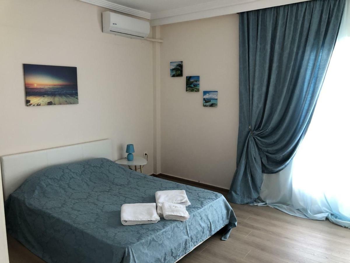 Elena'S Apartments 尼亚米卡尼奥纳 外观 照片